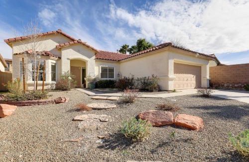 Paradise House | Spacious Las Vegas Home w/Private Pool + Hot Tub