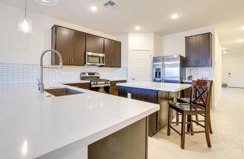 Maricopa House | Spacious Maricopa Vacation Home ~ 4 Mi to Downtown