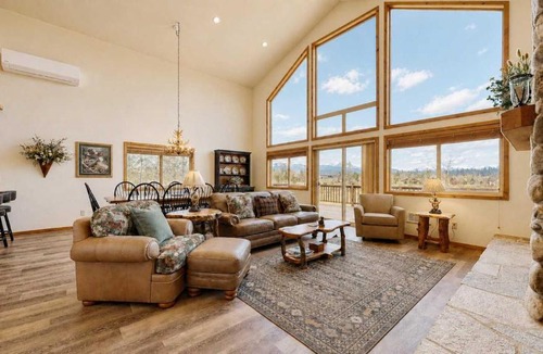 McCall House | Spacious McCall Home Near Golf Course