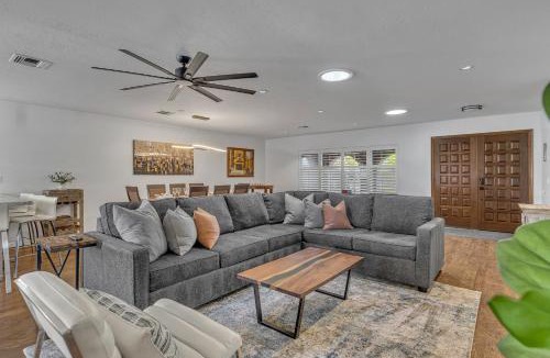 Tempe House | Spacious Palm Oasis
