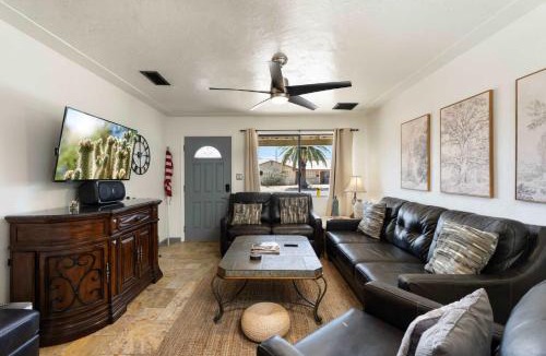 Alhambra House | Spacious Phoenix Retreat 4BR Private Pool