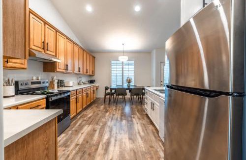 Draper House | Spacious Retreat - Game Room, Theatre, Sauna, BBQ