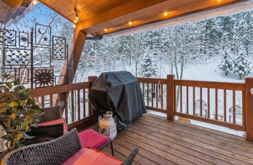 Breckenridge House | Spacious Ski Townhome with Game Room Fun