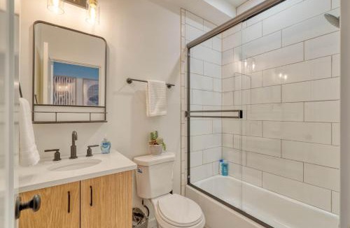 North Tabor House | Spacious Townhome Combination for the Whole Family