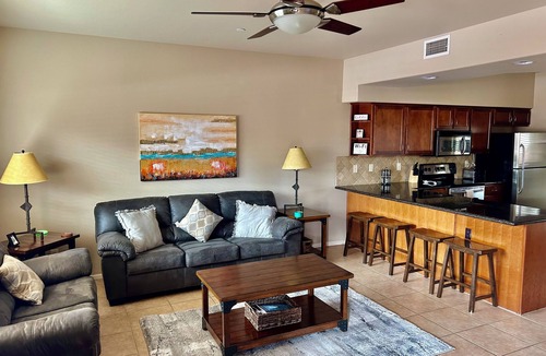 Oak Creek House | Spacious Townhome Near Bell Rock Hiking Trails with Red Rock Views