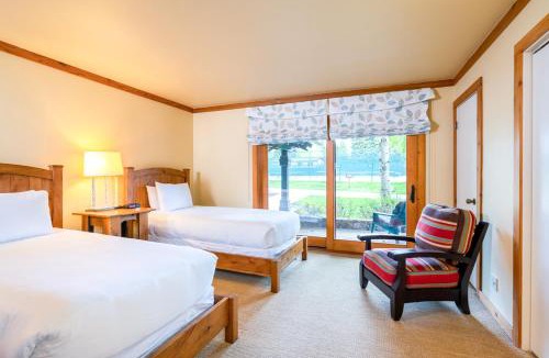 Elkhorn House | Spacious Wildflower Condo with Baldy Views