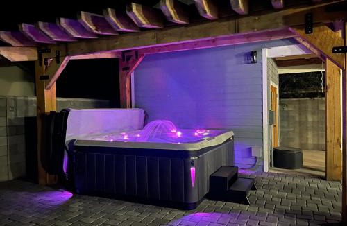 Williams House | Spacious Williams Retreat with Games and Hot Tub!