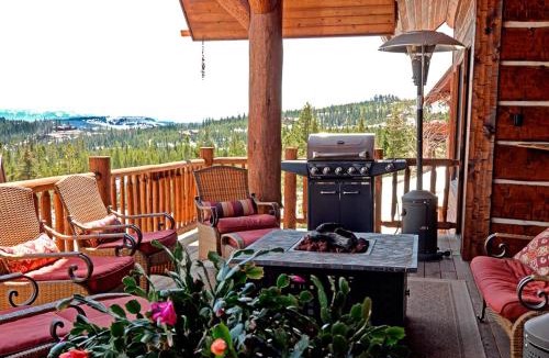 Spanish Peaks House | Spanish Peaks - Settlement Cabin
