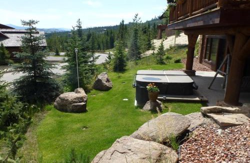 Spanish Peaks House | Spanish Peaks - Settlement Cabin