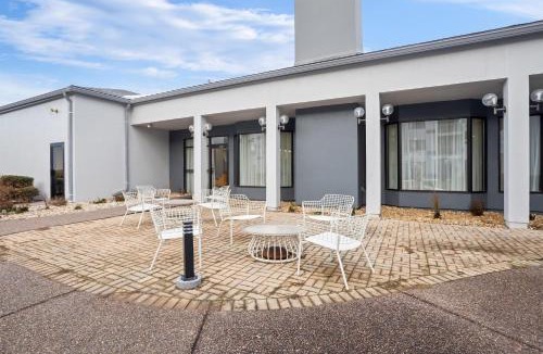 Bettendorf Hotel | Spark by Hilton Bettendorf Quad Cities