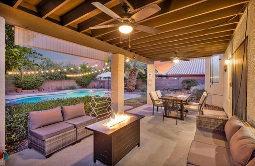 Dave Brown Autumn Hills House | Sparkling SaltwtrPoolSpaFirepitFreeNetflixWiFi