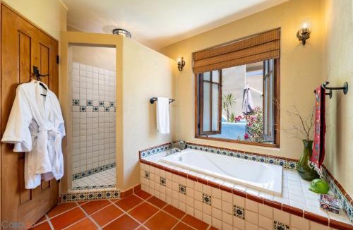 Nopolo House | Spectacular Home Located steps from Lap Pool with Great Patio