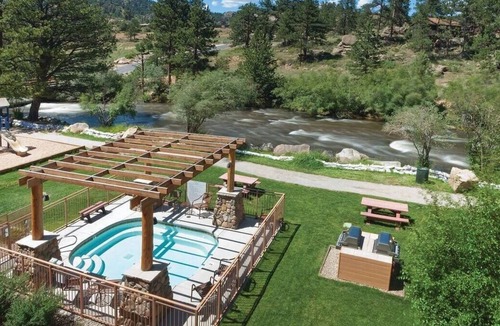 Estes Park Condo | Spot nature's beauty from your doorstep.