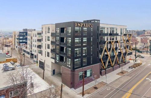 Highland House | Sprawling Retreat | 2BR LoHi Corner Unit | Dog-Friendly