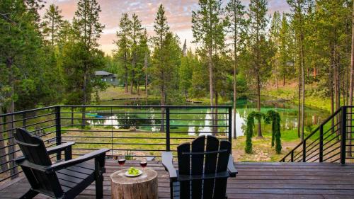 Sunriver House | Spring River Retreat by AvantStay