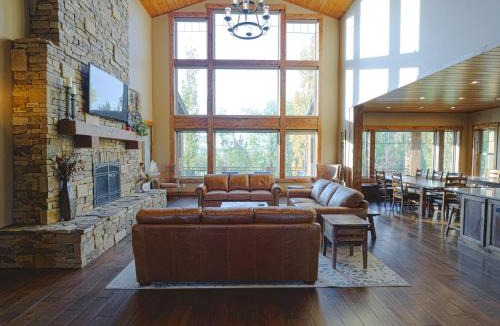 Ashton Cabin | Spring Shores Lodge - Luxury Mountain Experience!