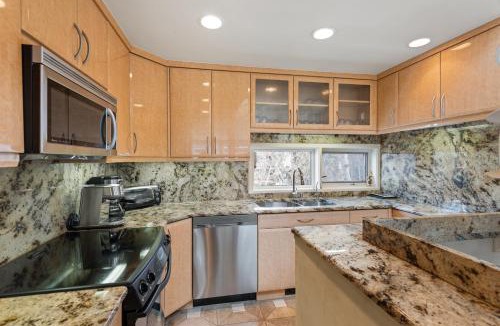 Aspen House | Spring Street Unit 629, 2BR Condo w/Mountain Views and Door Step Access to Shops & Restaurants