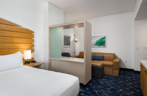Townsite Hotel | SpringHill Suites by Marriott Oceanside Beach