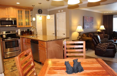 Mammoth Lakes Condo | St Anton Condos #67 (1-Bedroom) with Pool by RedAwning