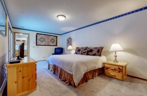 Jackson Apartment | St John C