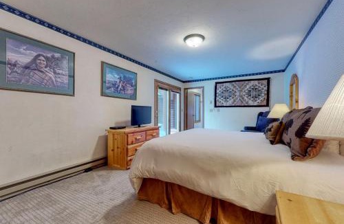 Jackson Apartment | St John C