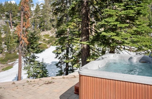 Tahoe Village House | Stage Coach Run home