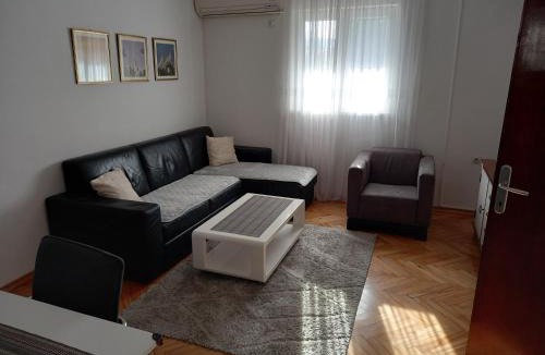 Podgorica Apartment | Stan u maslinama