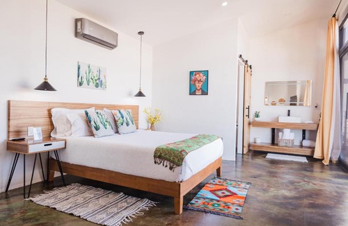 Valle de Guadalupe Bed & Breakfast | Starlight bungalow queen 4
