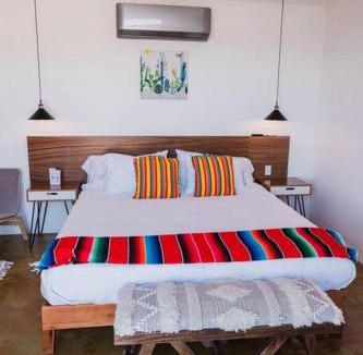 Valle de Guadalupe Bed & Breakfast | Starlight king bungalow 6