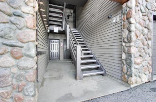 Sandpoint Apartment | Starpoint Getaway