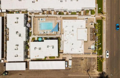 South Scottsdale Apartment | Stavros Sweet Suites