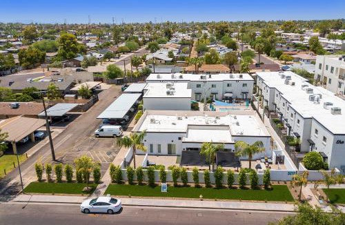 South Scottsdale Apartment | Stavros Sweet Suites