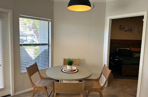 North Scottsdale Apartment | Stay in Style Scottsdale 1st Floor Condo