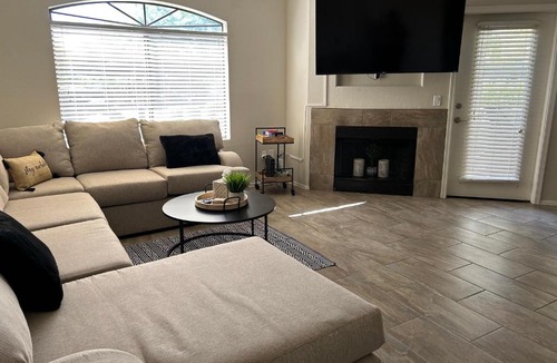 North Scottsdale Apartment | Stay in Style Scottsdale 1st Floor Condo