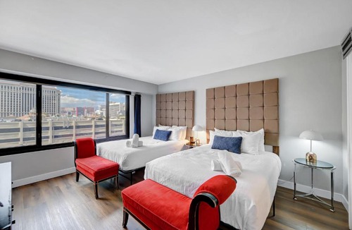 Las Vegas Strip Apartment | Stay Together Suites - Condominium Sleeps 9 With Strip View - NO RESORT FEES