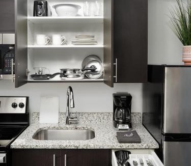 Yuma Hotel | stayAPT Suites Yuma