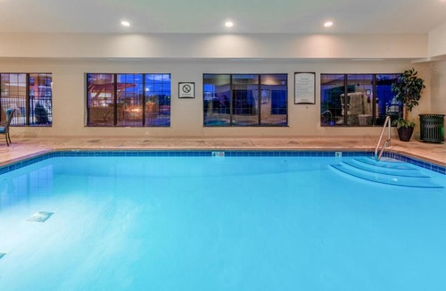 Davenport Hotel | Staybridge Suites Davenport by IHG