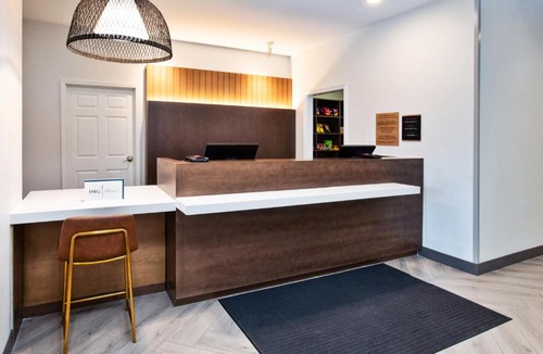 Omaha Hotel | Staybridge Suites Omaha 80th and Dodge by IHG
