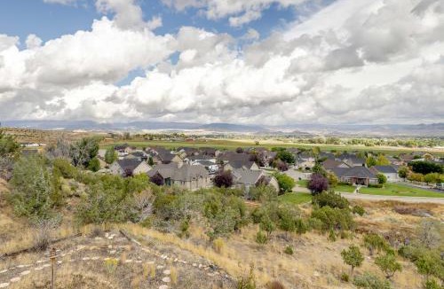 Lapoint House | Steinaker State Park w/Fireplace: Vernal Getaway!