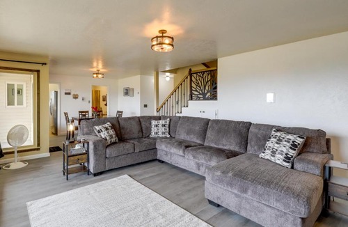 Lapoint House | Steinaker State Park w/Fireplace: Vernal Getaway!