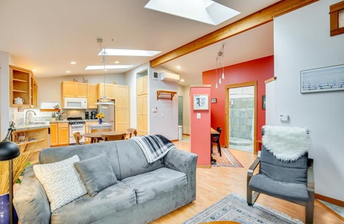 Southeast Eugene Apartment | Step-Free Ease 2 Mi From UO Campus