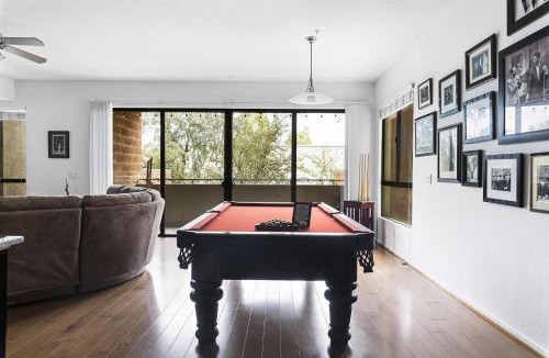 South Scottsdale Apartment | Step Out to Historic Old Town Scottsdale 2 King/2Bath w/pool