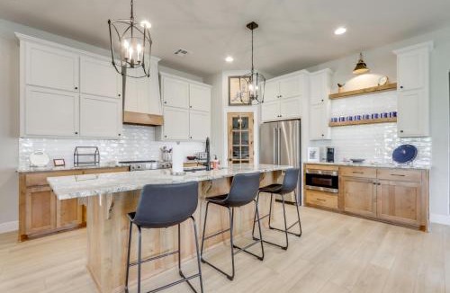 Afton House | Steps From the Water! Grand Lake Getaway w/Patio