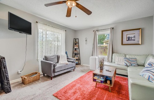 Central Colorado Springs House | Steps to Downtown Eateries and Bars with Fire Pit