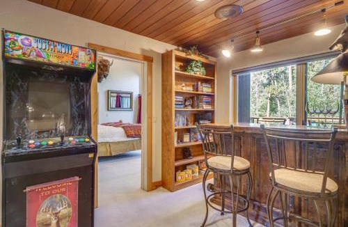 Warrior's Mark West House | Steps to Ski Shuttle: Breckenridge Home w/Hot Tub