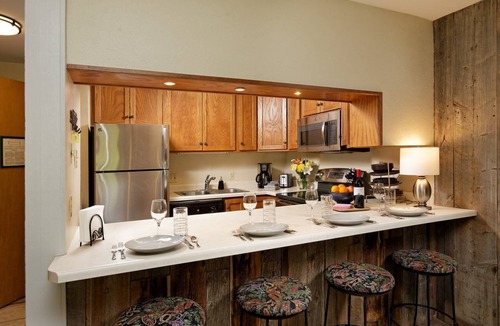 Snowmass Village Condo | Steps To Snowmass Base Village! Hot Tub, Pool & Mountain Access! Patio W/Grill, Covered Parking