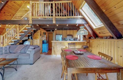 Arnold House | Stiles Mountain Hideaway