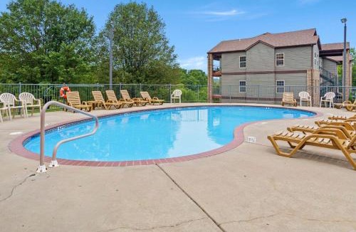Branson West House | Stonebridge Condo on the Fairway