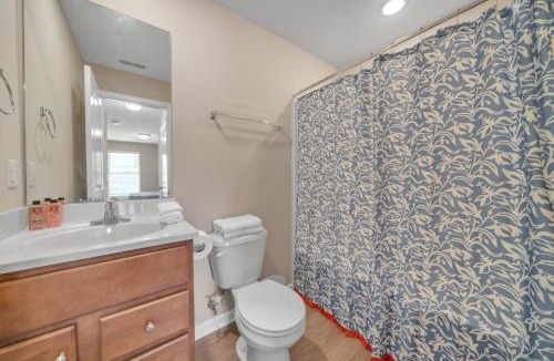 New Albany Apartment | Stonecrest 701, 2Bd Apt I Free Parking I Pool