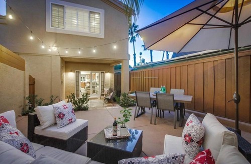 Leucadia House | Stonesteps 2